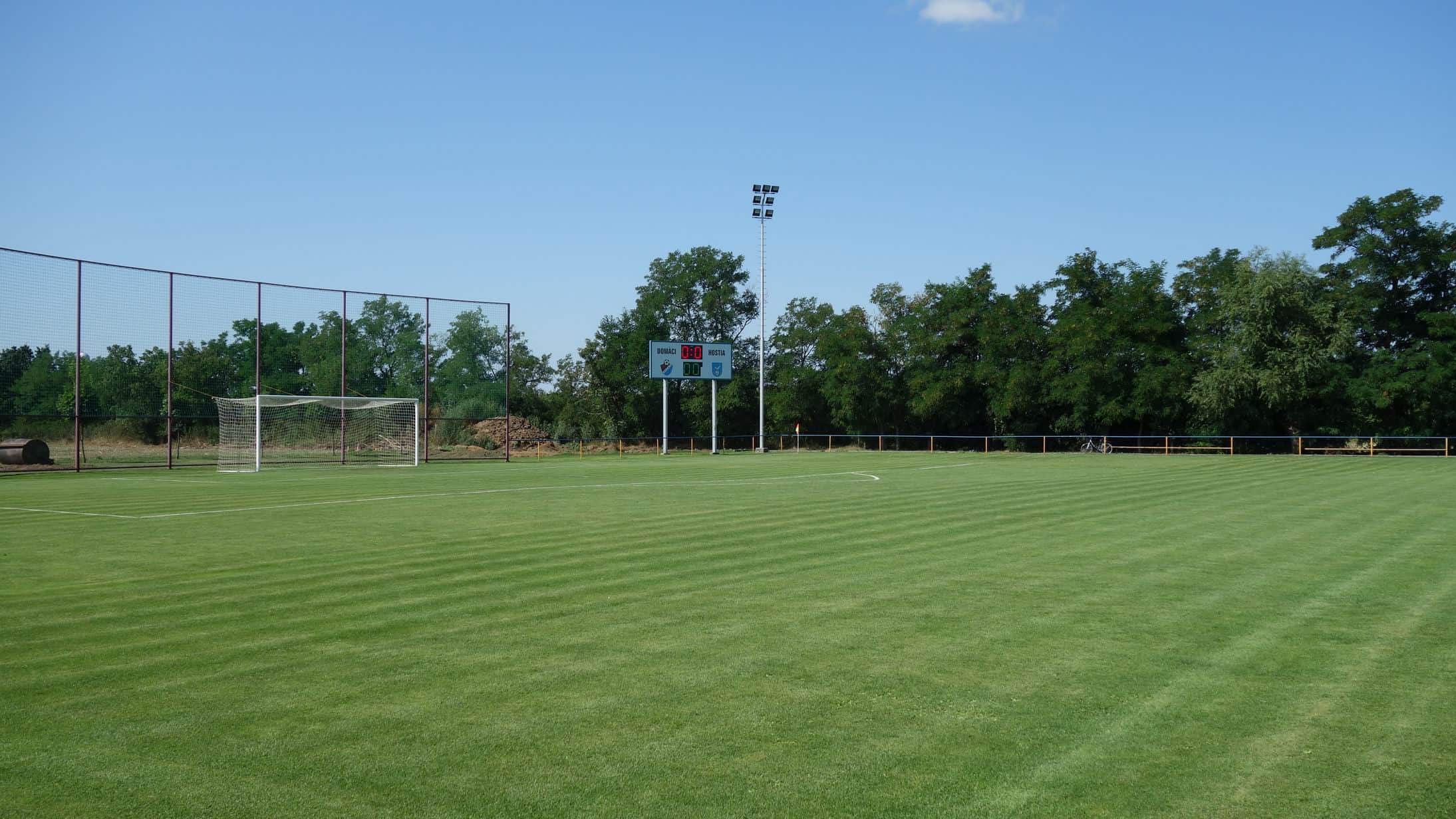 Svetelná športová tabula - Časomiera - FUTBAL Derby Maxi. Príklad zabudovania.