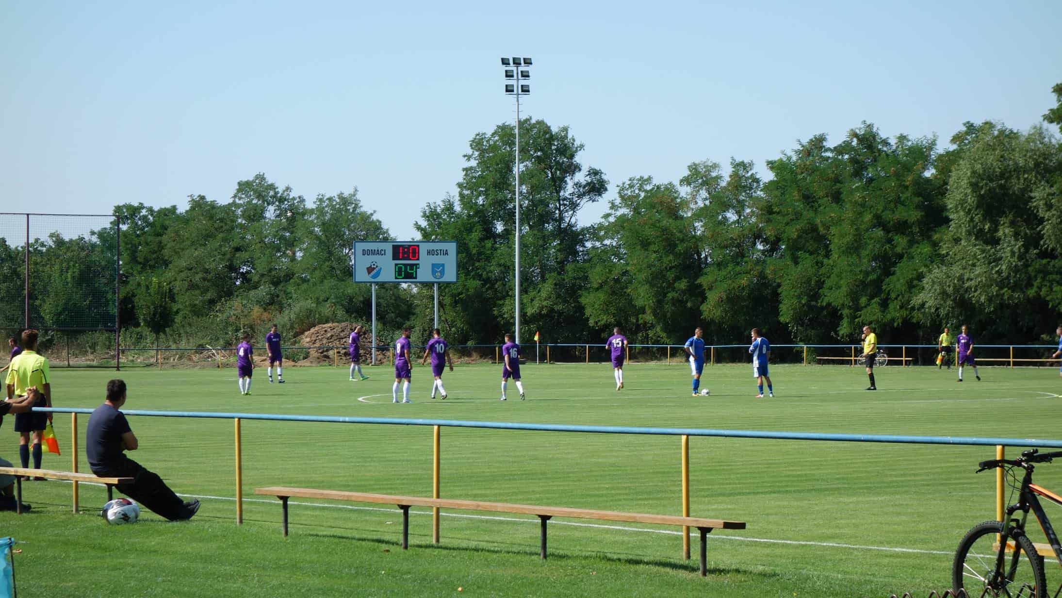 Svetelná športová tabula - Časomiera - FUTBAL Derby Maxi. Príklad zabudovania.